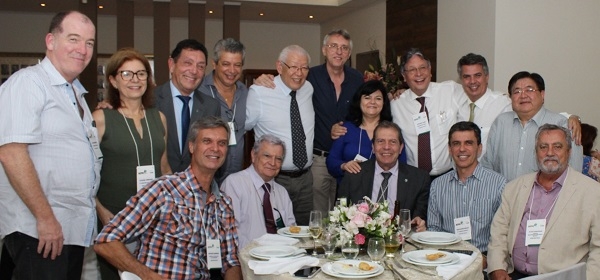 Diretoria da APM se reúne para reinauguração em Franca