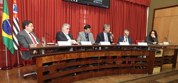 APM participa de audiência pública sobre Telemedicina na Alesp