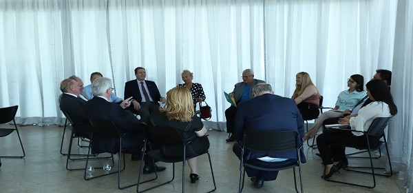 Defesa Profissional da APM participa de reunião da FPMed