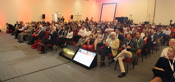 Organizadores abrem o 33º Congresso Brasileiro de Cefaleia, que vai até sábado