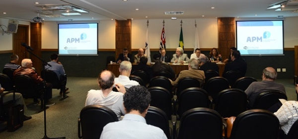 Reunião da Frente Democrática em Defesa do SUS na APM define ações para 2018