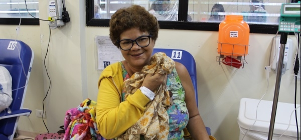 Outubro Rosa: APM entrega doações de lenços ao Hospital Pérola Byington