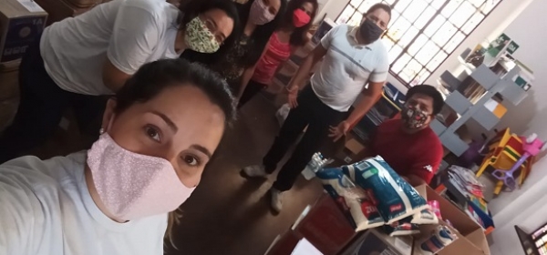 Médicos bolivianos lançam campanha para doação de alimentos