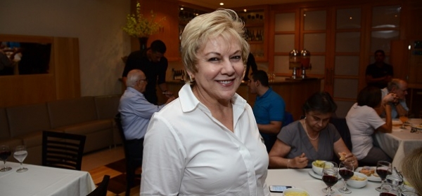 Grande público prestigia Milton Felix Quarteto em happy hour da APM