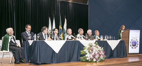 José Luiz Amaral prestigia posse da Academia Paranaense de Medicina 