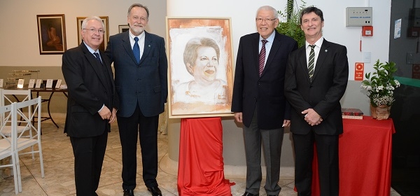 Maria do Socorro Brito Ribeiro Ponciano é homenageada na Regional de Amparo