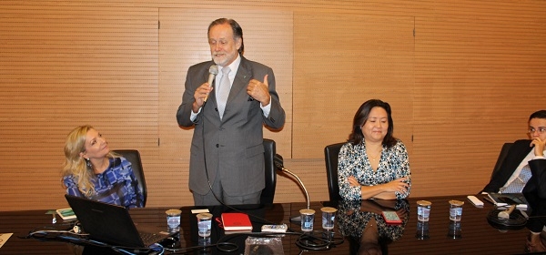 Presidente da APM discute Telemedicina na Faculdade de Direito da USP