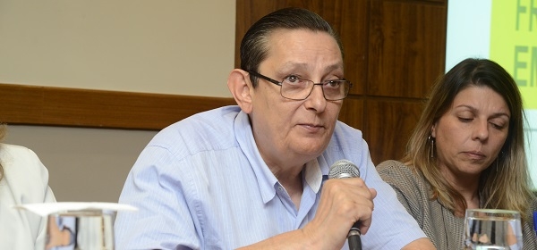 5 de abril: médicos, pacientes e demais profissionais de Saúde abraçam Catedral da Sé por melhorias no SUS