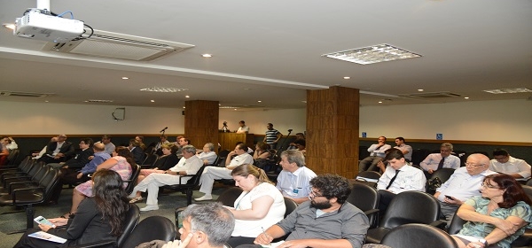 Médicos paulistas iniciam campanha 2017 por reajustes e avanços