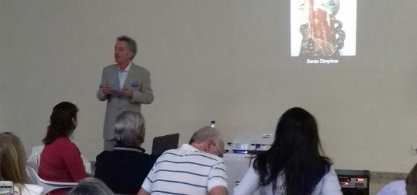 Palestra sobre História da Loucura reúne associados em Santa Bárbara d’Oeste