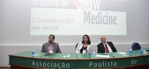 APM sedia II Encontro Brasileiro de Slow Medicine