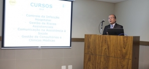 Haino Burmester é homenageado por trabalho à frente do CQH
