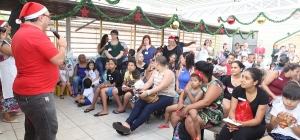 Voluntariado da APM diverte Natal de pacientes na Santa Casa