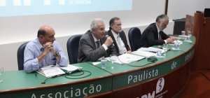 Emoção e união marcam a posse da nova diretoria da APM