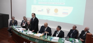 Premiações marcam a abertura do 24º Congresso Brasileiro de História da Medicina