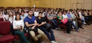 Presidente da APM participa de cerimônia de boas-vindas aos residentes da USP