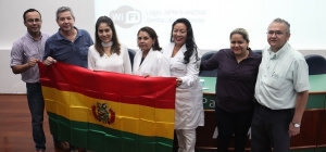 Médicos se reúnem na sede da APM para debater situação política da Bolívia